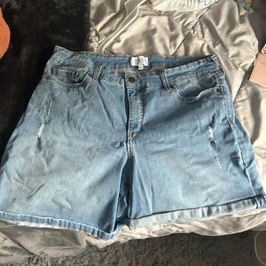 crown and ivy shorts
